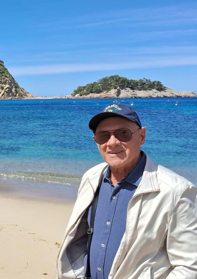 Antônio Pereira Oliveira, fundador, em viagem